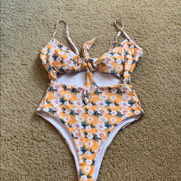 Yellow one piece swimsuit - Picture 5 of 6